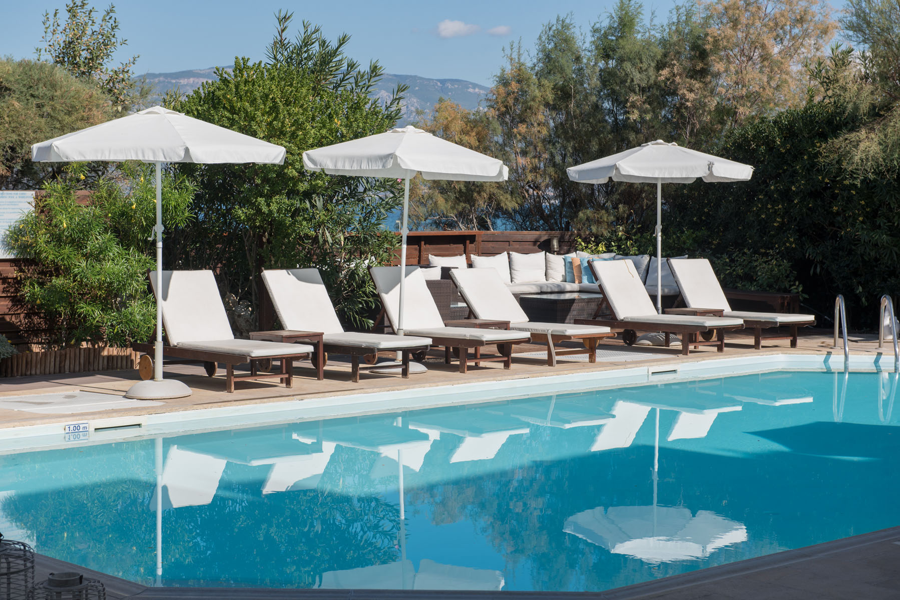Enalio - pool